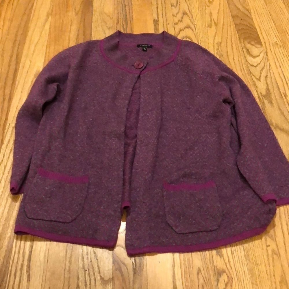 𝅺talbots one button sweater